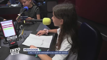 Les 7-15 ans s&#039;essaient à la radio en direct