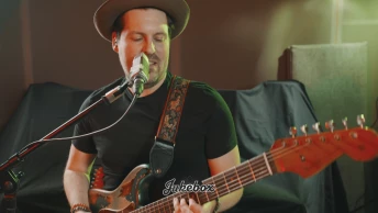 If You Need A Minute de Max Harvey