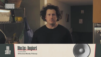 Wine Lips - Bongloard