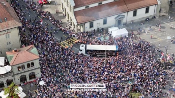 Fribourg-Gottéron champion - la parade des héros