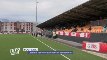 La relève s'affronte sur un terrain de foot flambant neuf