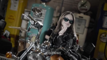 Biker Queen d'Alex Klein