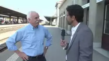 Le port de la moustache.