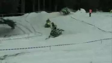 C&#039;est arrivé près de chez vous - Course de motoneige aux Paccots