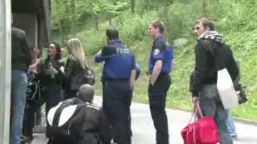 C&#039;est arrivé près de chez vous - Recrutement agents police - Savatan