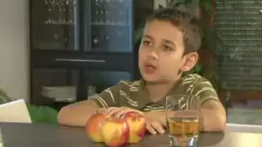 La Minute Nutrition - Est ce que les jus de fruits remplacent les fruits ?