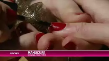 Des ongles de fêtes en quelques étapes