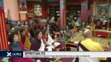 8&#039;000 personnes pour rencontrer le Dalaï Lama