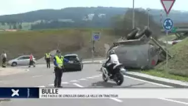 Bulle: pas facile de circuler en ville en tracteur