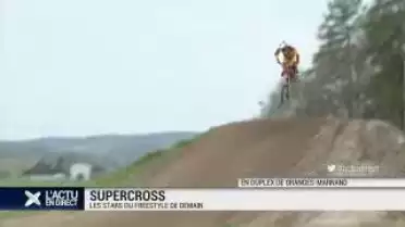 Les motards déjantés font de la haute voltige à Granges-Marnand