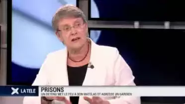 Un détenu a bouté le feu à son matelas et blessé un gardien