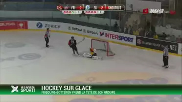 Fribourg-Gottéron prend la tête du groupe