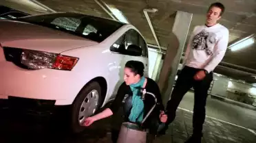 Vérifier la pression des pneus