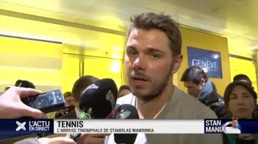 Stanislas Wawrinka à l&#039;aéroport, le retour du héros