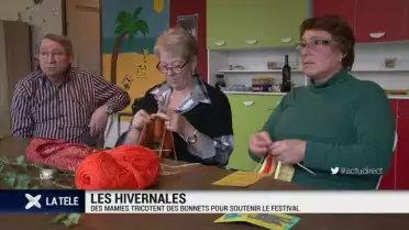Des mamies tricotent des bonnets pour soutenir un festival