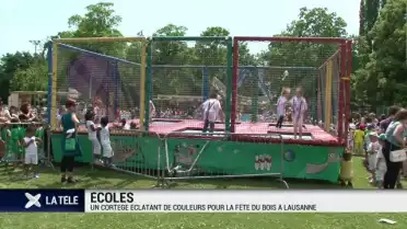 Un cortège éclatant de couleurs pour la fête du Bois