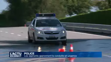 Les aspirants policiers s&#039;entrainent à la conduite