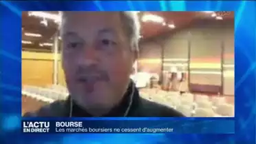 Le cours du pétrole à la baisse et les marchés à la hausse