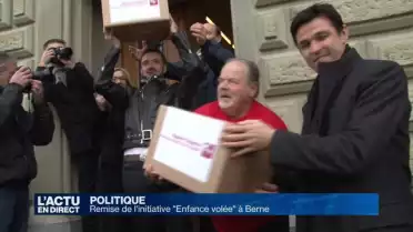 Placements abusifs: remise de 110&#039;000 signatures à Berne