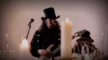 Silver Dust - So Let Me Know