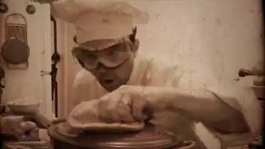&quot;Intended Immigration&quot; aux fournaux pour un clip qui plaît