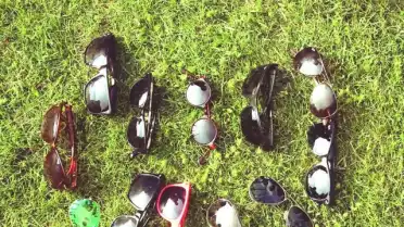 Personnalités multiples pour un clip plein de positivité
