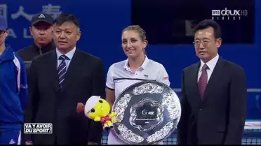 Timea s&#039;incline à Pekin et Stan s&#039;impose à Tokyo