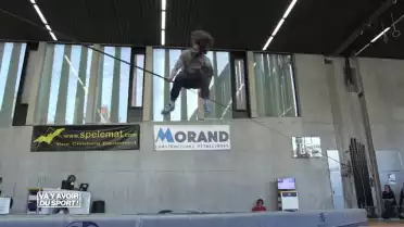 Les trickliners posent leur sangle à la Tour-de-Trême