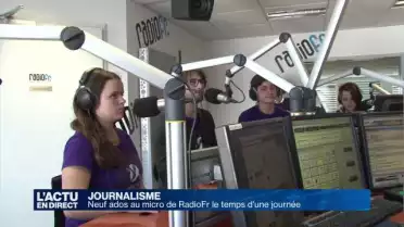 9 jeunes du CO de la Veveyse sur les ondes de Radio Fribourg