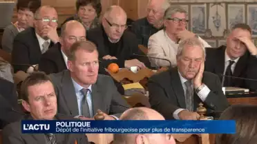 Politique: dépôt de l&#039;initiative pour plus de transparence
