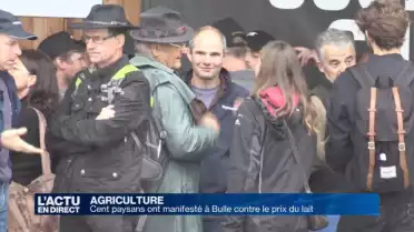 100 agriculteurs ont manifesté devant Espace Gruyère à Bulle