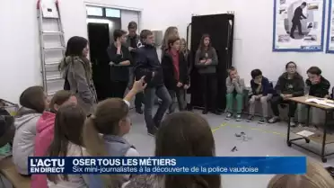 Six mini-journalistes à la découverte de la police vaudoise