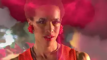 Sissy Fox sauveuse de l&#039;humanité !