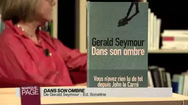 Dans son ombre