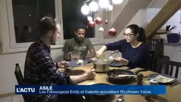 Les Fribourgeois Emily et Valentin accueillent Yonas