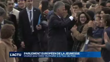 Ovation pour Didier Burkhalter à la Tour-de-Peilz