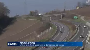 L&#039;hiver et le froid apportent le danger sur les routes