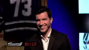 2 minutes de pénalité pour le gardien Cristobal Huet