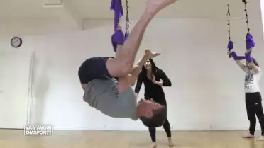 La tête à l&#039;envers, Loïc teste le Yoga-Fly !