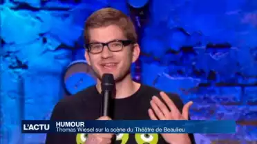 Thomas Wiesel sur la scène du Théâtre de Beaulieu