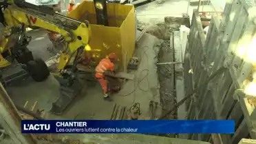 Les ouvriers luttent contre la chaleur