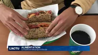 Le fastfood débarque à l'école