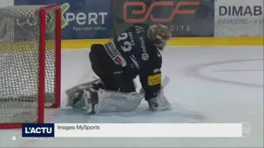 Barry Brust, le gardien de Gottéron se blesse