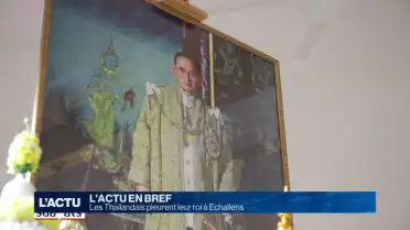 300 personnes recueillies pour le roi de Thaïlande