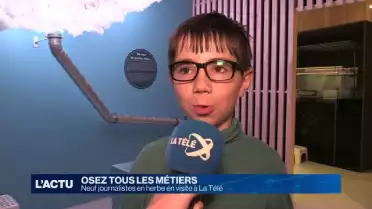 Neuf écoliers découvrent le métier de journaliste à La Télé