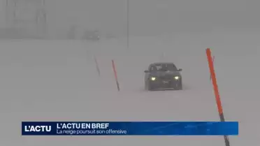 La neige poursuit son offensive