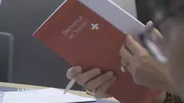 La décriée commission des naturalisations supprimée