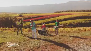 &quot;Happiness now&quot; de Mumbling Thom &amp; The Blue Tree
