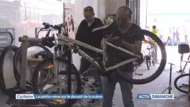 La petite reine sur le devant de la scène