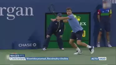 Wawrinka reste, Bacsinszky s&#039;incline